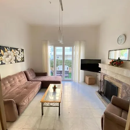 Séjour chez l'habitant Bright And Airy Room, Shared Bathroom, St Julians *