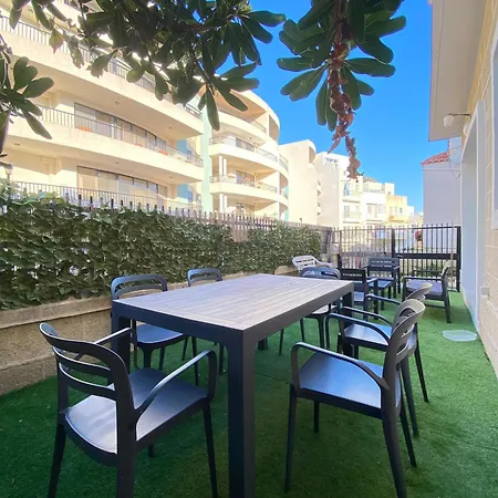 Bright And Airy Room, Shared Bathroom, St Julians Privat bolig Saint Julian's